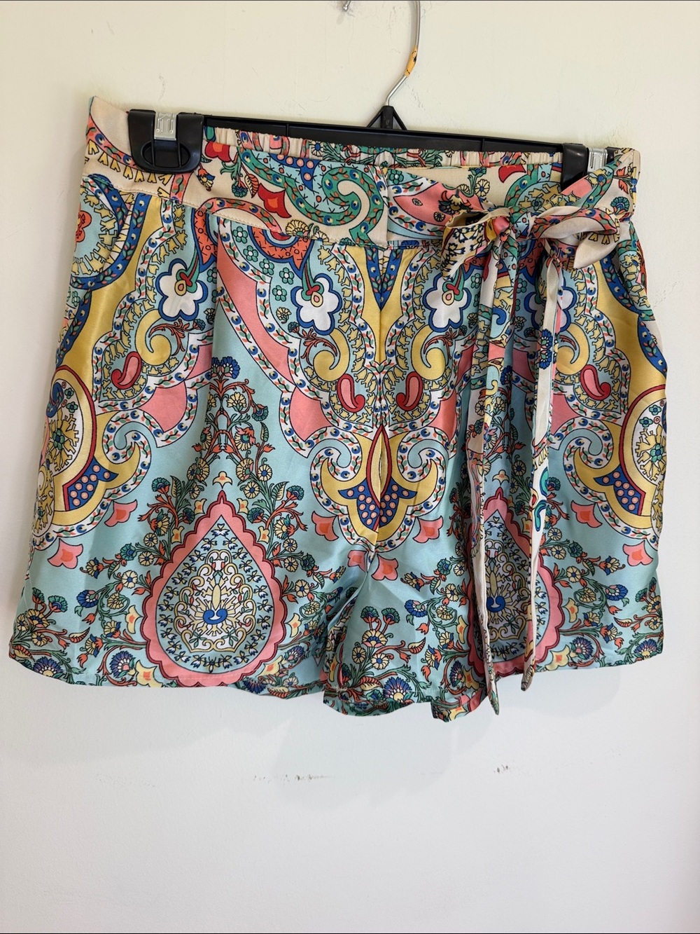 NWT Le Bain par Molly Bracken Paisley Tie-Waist Women’s Resortwear Shorts, S